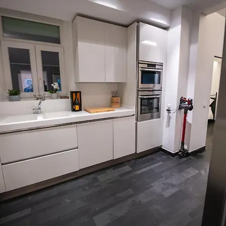 Apartment V